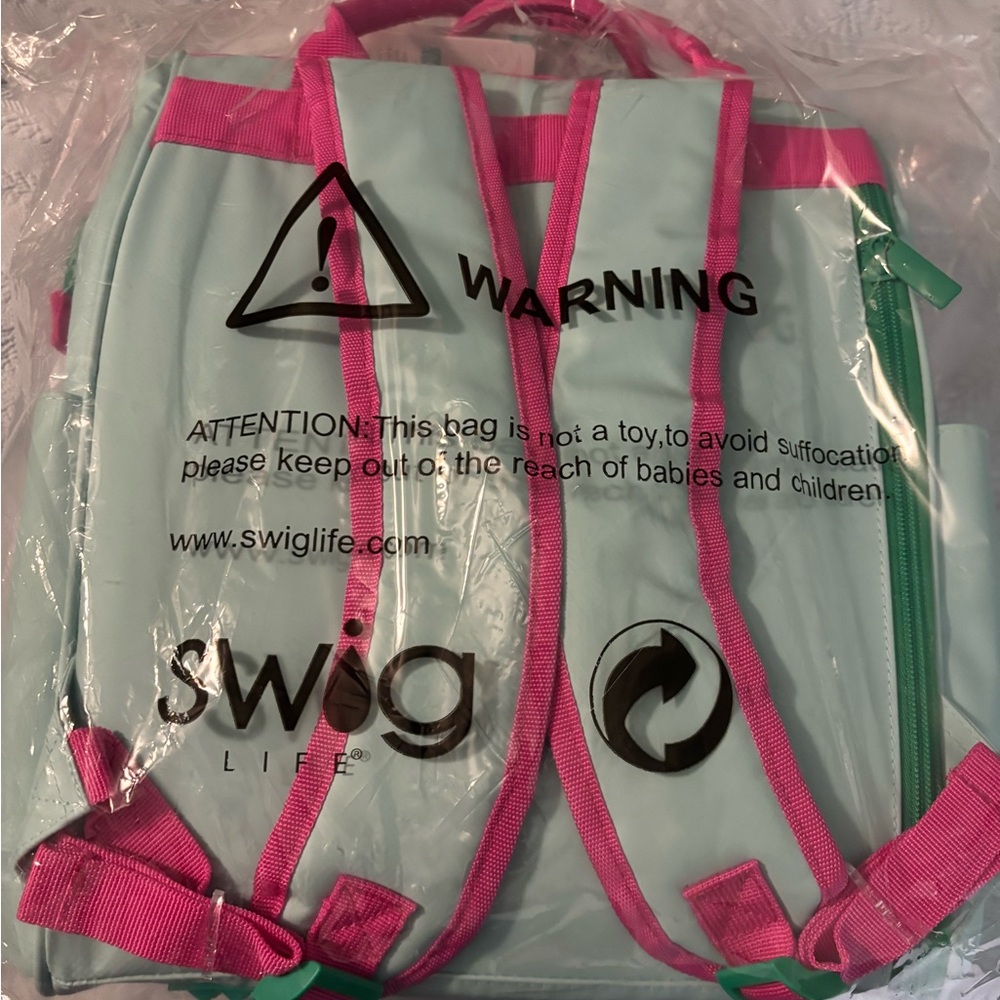 SWIG Packi 24 Backpack Cooler - Picture 3 of 3